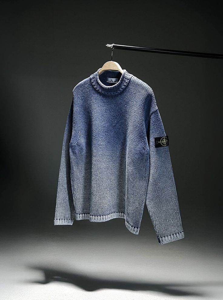 Свитер Stone Island крупным планом